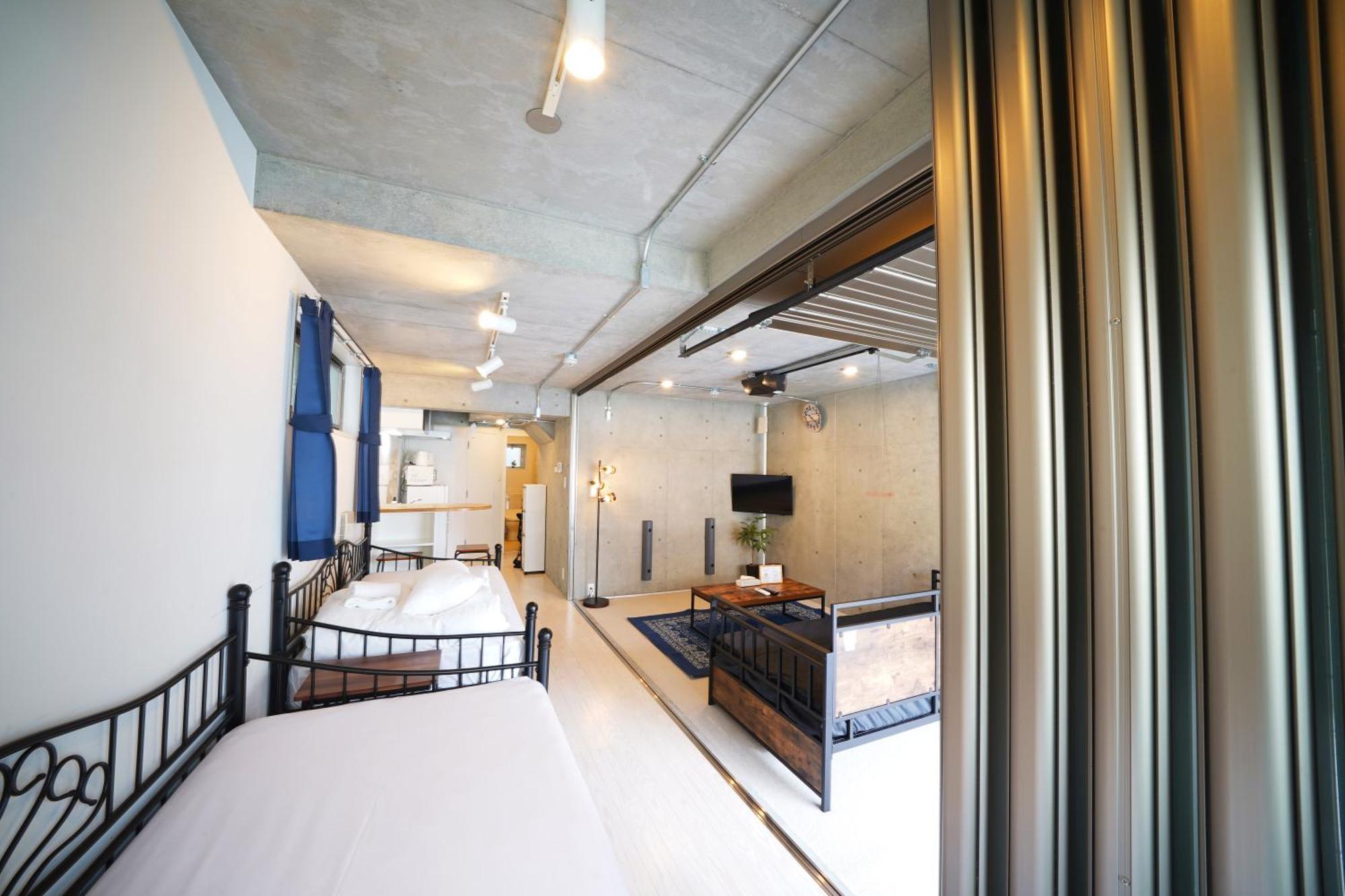 Laffitte Hirai Condominium Hotel Tokyo Room photo